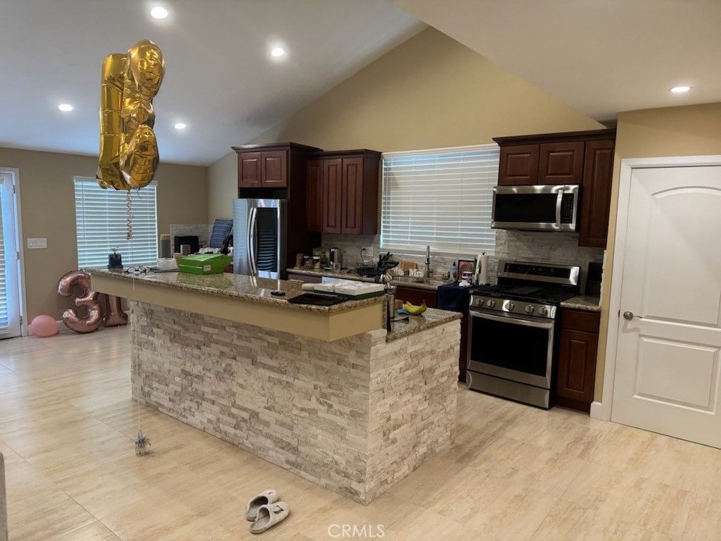 880 Tupelo Wood Court, Newbury Park, CA 91320 — photo 2