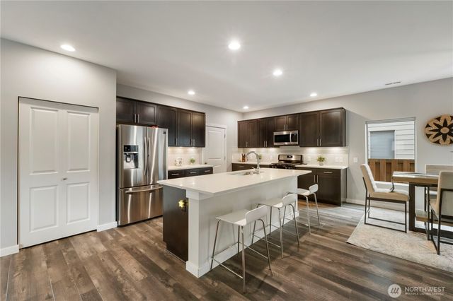 329 S Spruce Street, Buckley, WA 98321