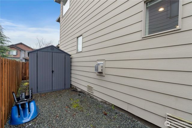 329 S Spruce Street, Buckley, WA 98321