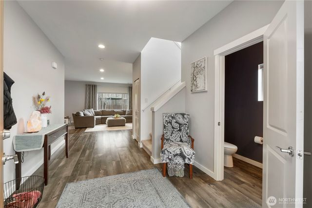 329 S Spruce Street, Buckley, WA 98321