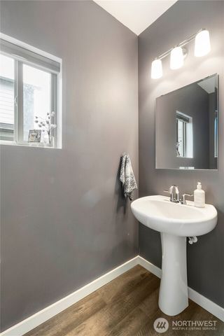 329 S Spruce Street, Buckley, WA 98321