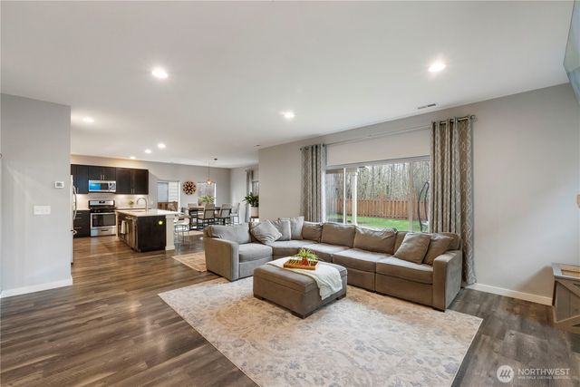 329 S Spruce Street, Buckley, WA 98321