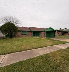 806 Briarway Street, Pasadena, TX 77503