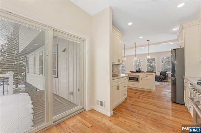 10 Old Rifle Camp Road, Woodland Park, NJ 07424