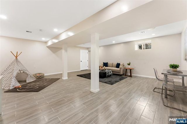 10 Old Rifle Camp Road, Woodland Park, NJ 07424
