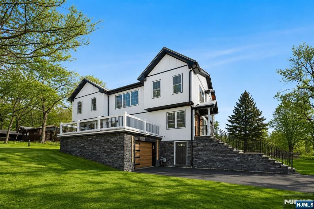 10 Old Rifle Camp Road, Woodland Park, NJ 07424