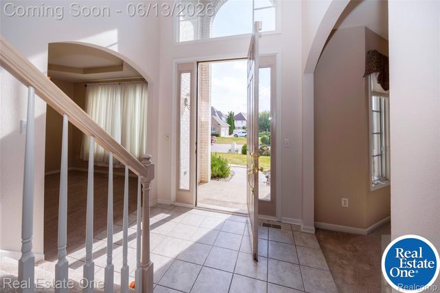 857 Saint James Park Avenue, Monroe Charter Township, MI 48161