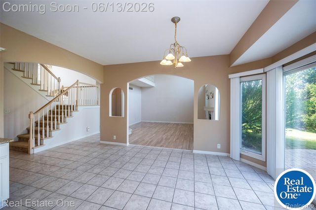 857 Saint James Park Avenue, Monroe Charter Township, MI 48161