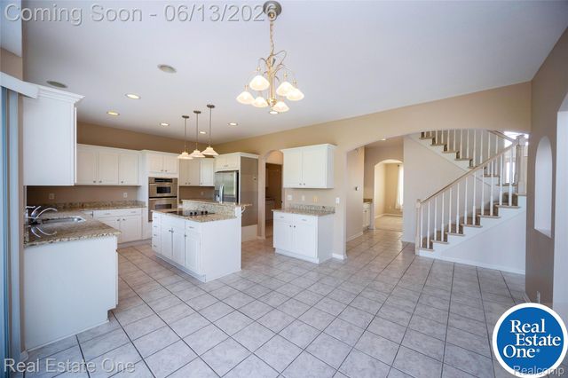857 Saint James Park Avenue, Monroe Charter Township, MI 48161