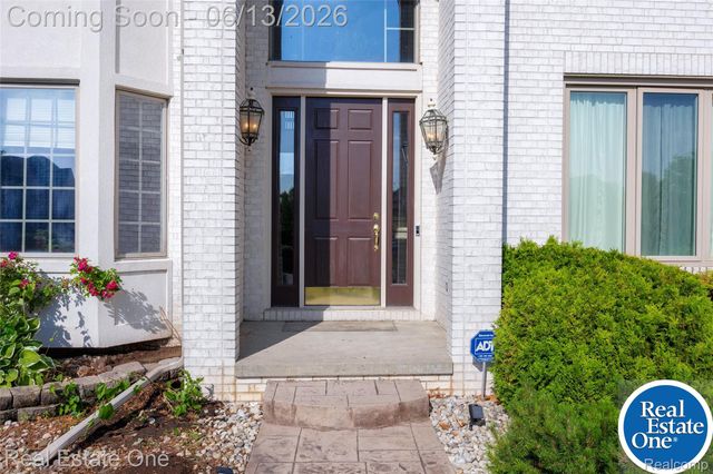 857 Saint James Park Avenue, Monroe Charter Township, MI 48161