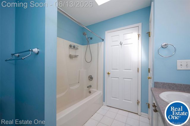 857 Saint James Park Avenue, Monroe Charter Township, MI 48161