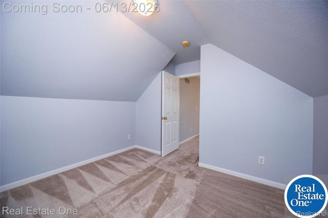 857 Saint James Park Avenue, Monroe Charter Township, MI 48161