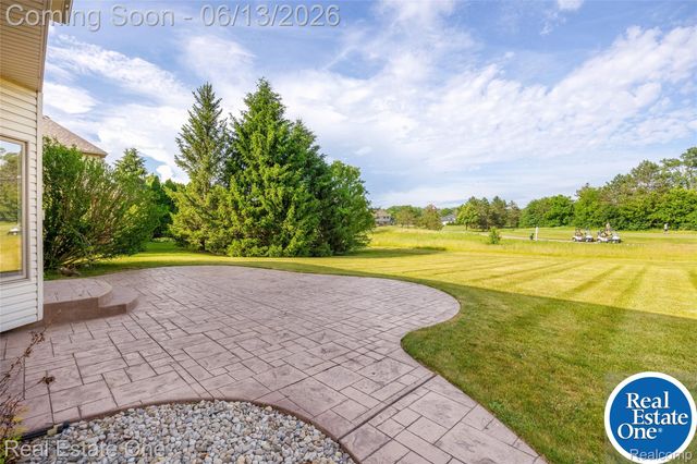 857 Saint James Park Avenue, Monroe Charter Township, MI 48161