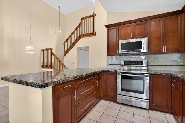 7364 Pinewalk Drive S, Margate, FL 33063