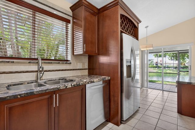 7364 Pinewalk Drive S, Margate, FL 33063