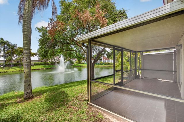 7364 Pinewalk Drive S, Margate, FL 33063