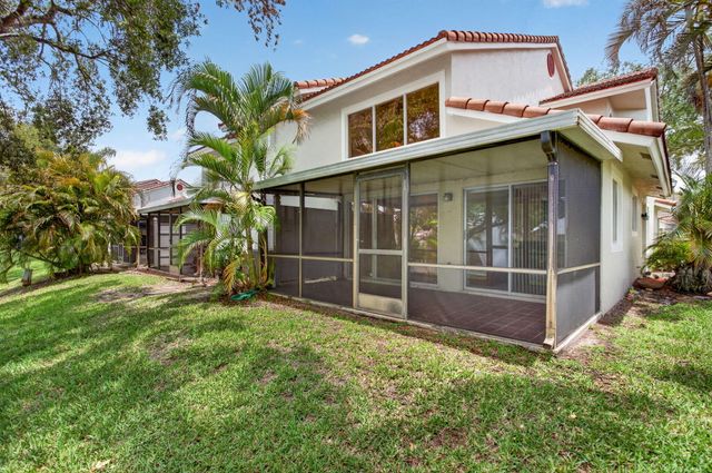 7364 Pinewalk Drive S, Margate, FL 33063