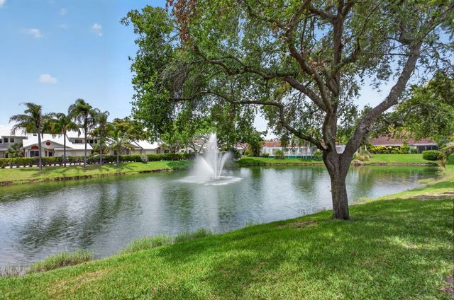 7364 Pinewalk Drive S, Margate, FL 33063