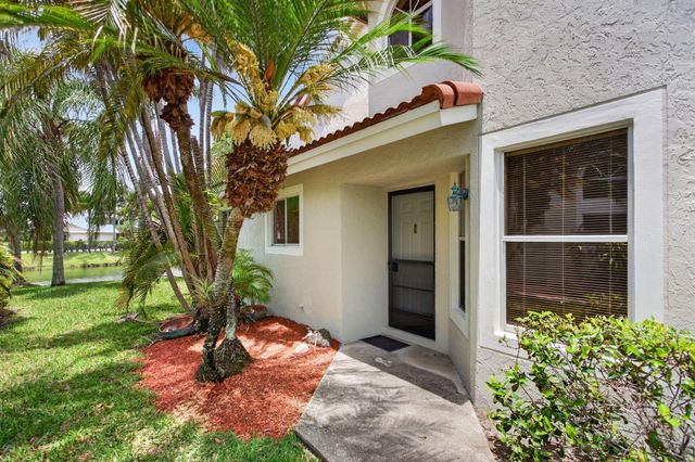 7364 Pinewalk Drive S, Margate, FL 33063