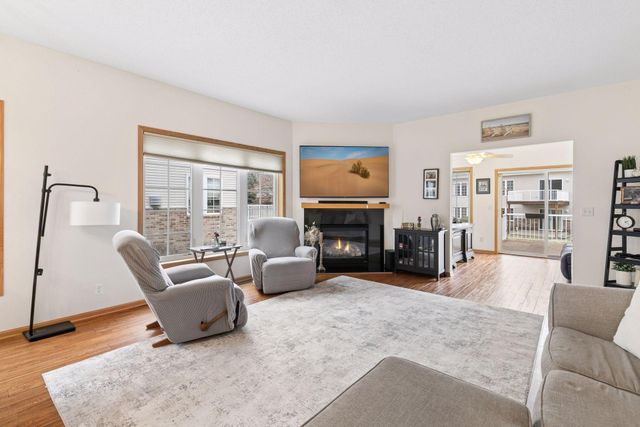 17871 Glasgow Way, Lakeville, MN 55044