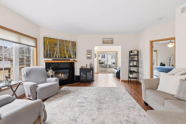 17871 Glasgow Way, Lakeville, MN 55044