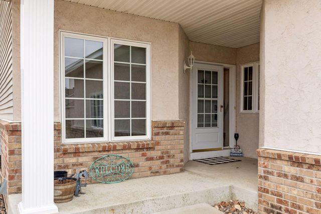 17871 Glasgow Way, Lakeville, MN 55044