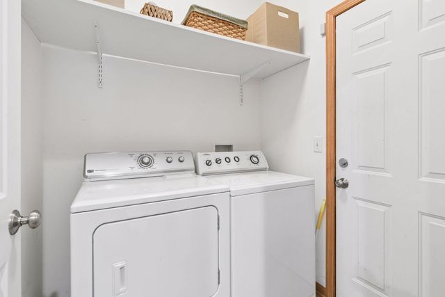 17871 Glasgow Way, Lakeville, MN 55044