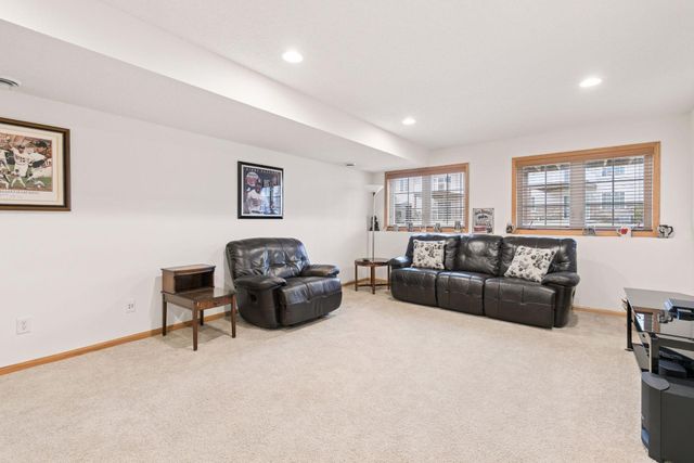 17871 Glasgow Way, Lakeville, MN 55044