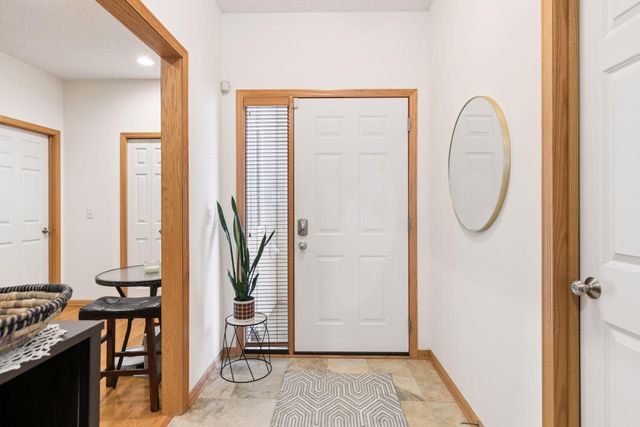 17871 Glasgow Way, Lakeville, MN 55044