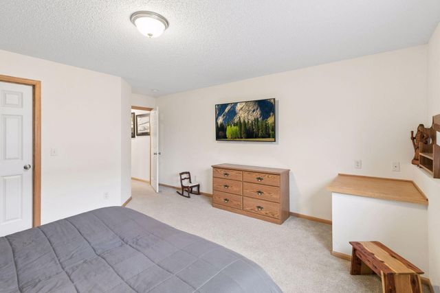 17871 Glasgow Way, Lakeville, MN 55044