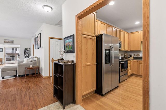 17871 Glasgow Way, Lakeville, MN 55044