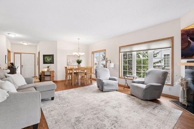 17871 Glasgow Way, Lakeville, MN 55044