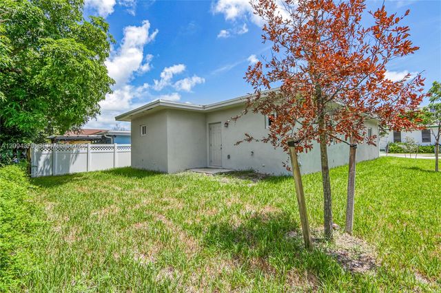 707 NW 2nd Terrace -, Pompano Beach, FL 33060