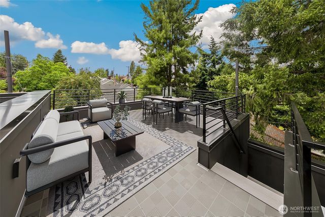 9813 Linden Avenue N, Seattle, WA 98103