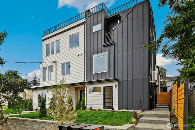 9813 Linden Avenue N, Seattle, WA 98103