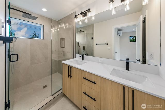 9813 Linden Avenue N, Seattle, WA 98103