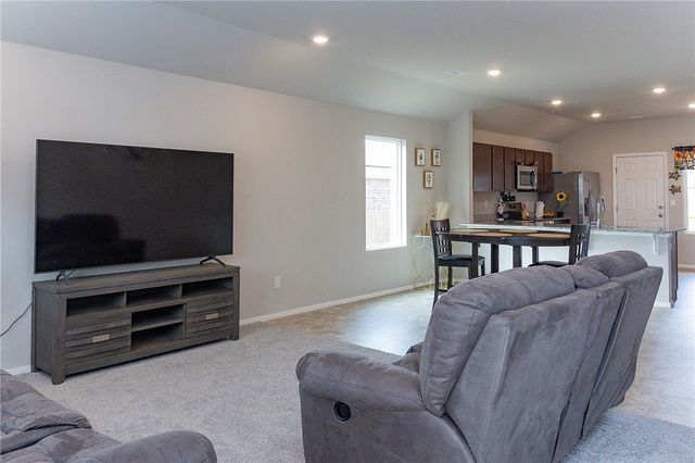 5377 Salida Avenue, Springdale, AR 72764