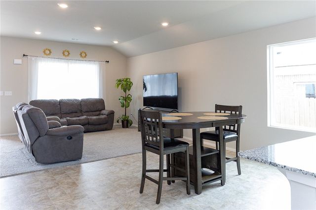 5377 Salida Avenue, Springdale, AR 72764