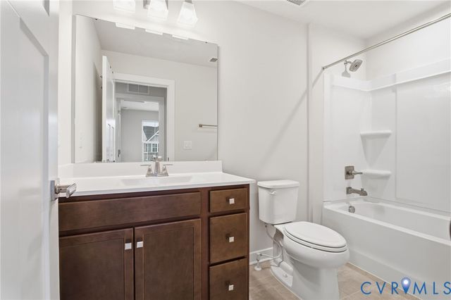 5512 Addison Gate Dr, Chesterfield, VA 23234