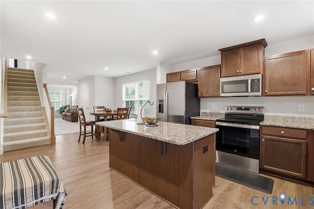 5512 Addison Gate Dr, Chesterfield, VA 23234