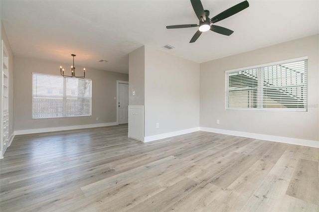2600 52ND AVENUE N B, St Petersburg, FL 33714