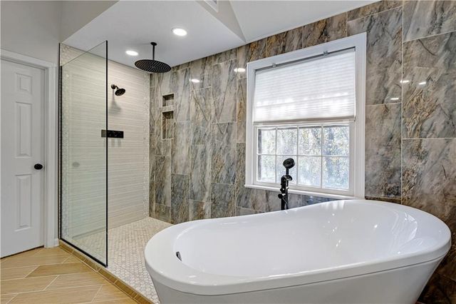 5444 W 129th Terrace, Leawood, KS 66209