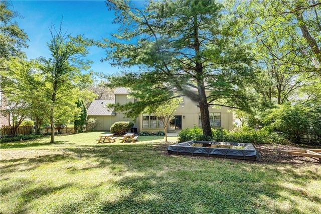 5444 W 129th Terrace, Leawood, KS 66209