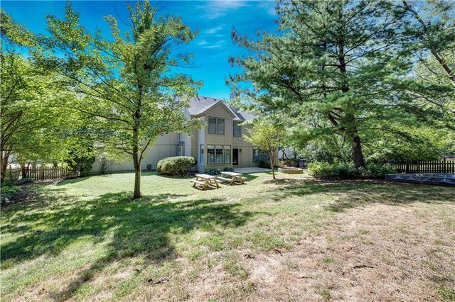 5444 W 129th Terrace, Leawood, KS 66209