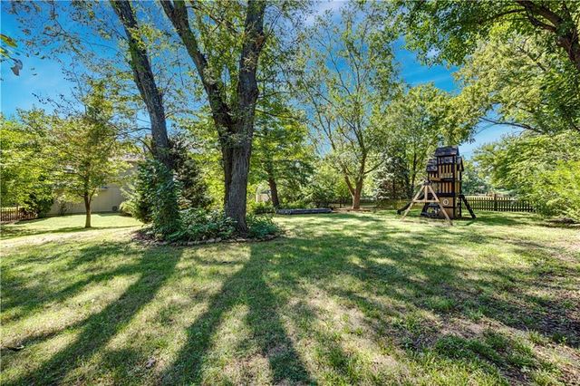 5444 W 129th Terrace, Leawood, KS 66209