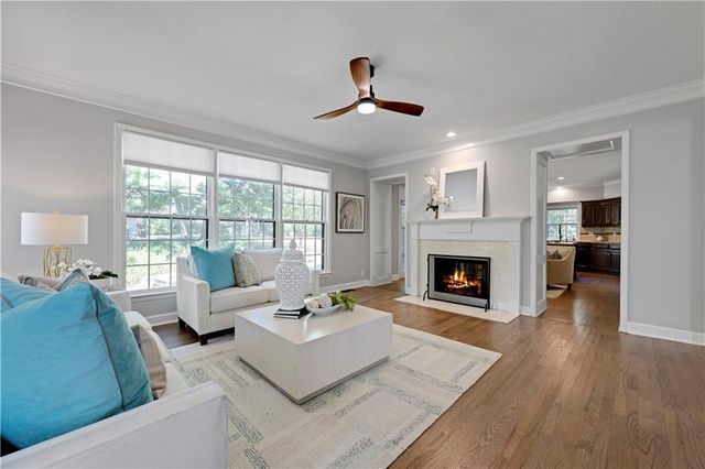 5444 W 129th Terrace, Leawood, KS 66209