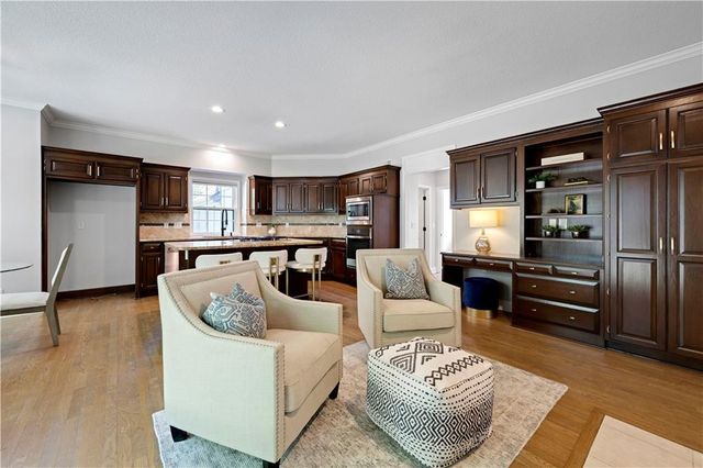 5444 W 129th Terrace, Leawood, KS 66209