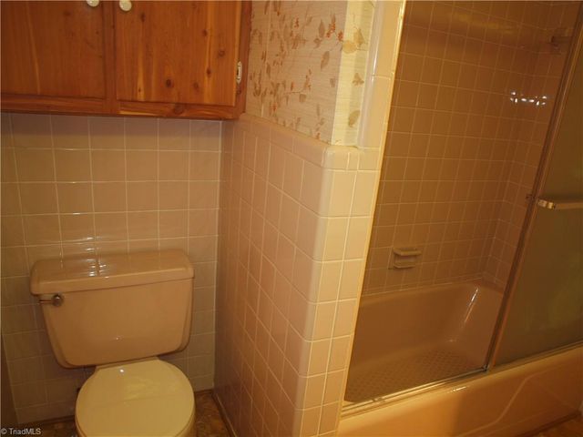 206 Oak Leaf Road, Asheboro, NC 27205