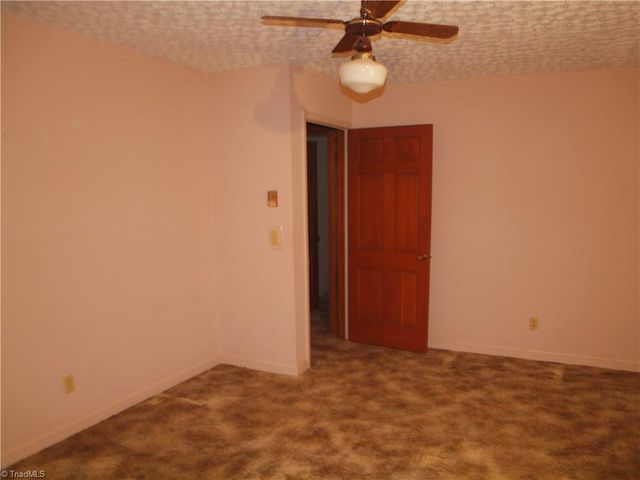 206 Oak Leaf Road, Asheboro, NC 27205