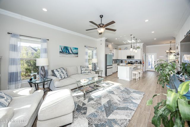 6948 Osprey Drive, Ocean Springs, MS 39564